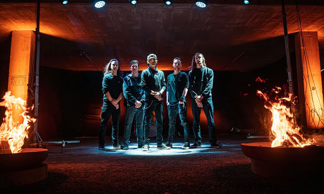 Embrace-the-Fire@VZ KOMMA