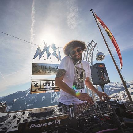 White Pearl Mountain Sunset Session with DJ Fab Toulouse