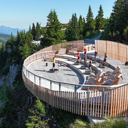 Fit mit Aussicht - Trampolin-Fitness-Workout