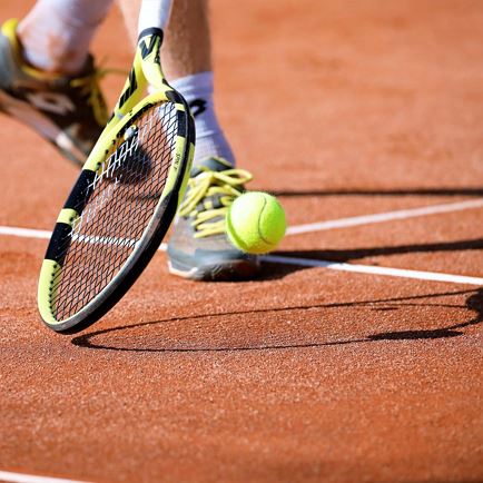 Tennisturnier: Spiel mit Freunden
