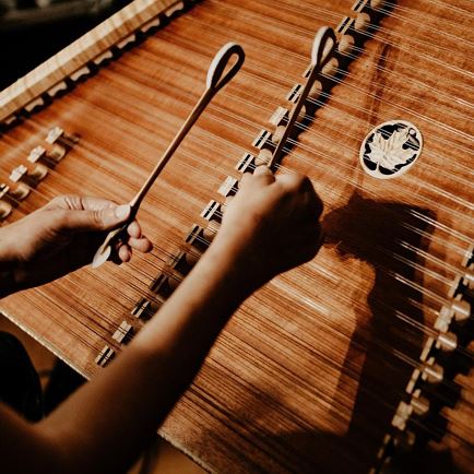 Baroque hammered dulcimer