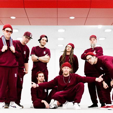 VZ Komma: Rebel Musig Crew