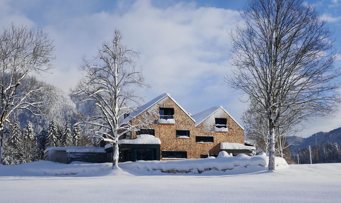 Pure Mountain Base . Winter