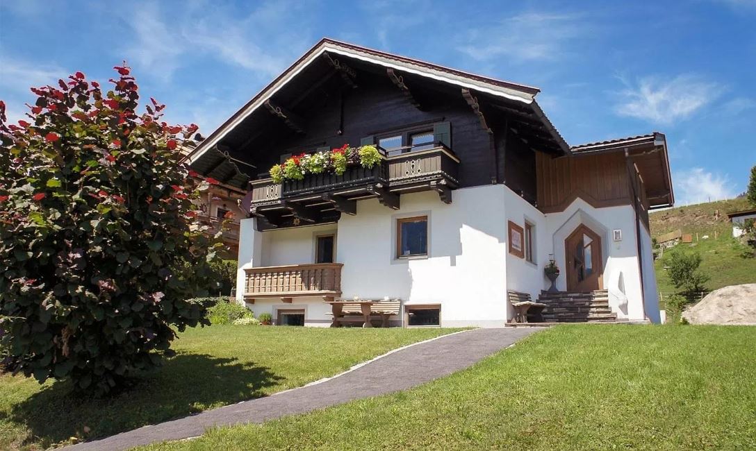 Haus außen 1