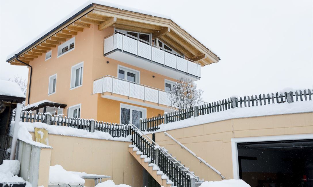 Tiefverschneiter Wintertag