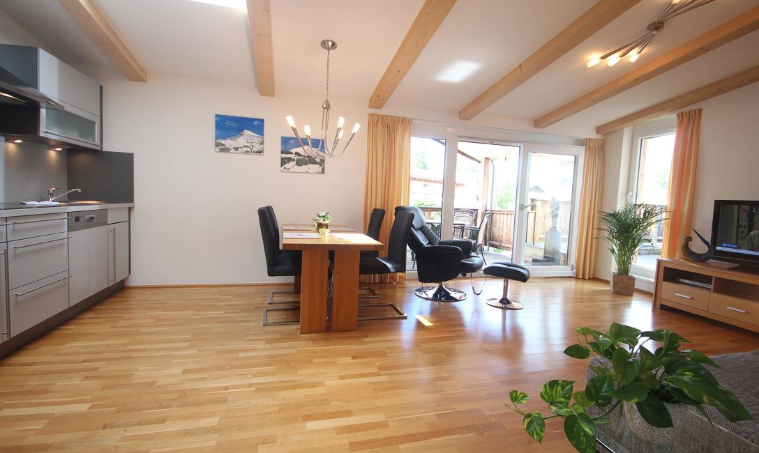 Wohnzimmer Apartment Bergsicht