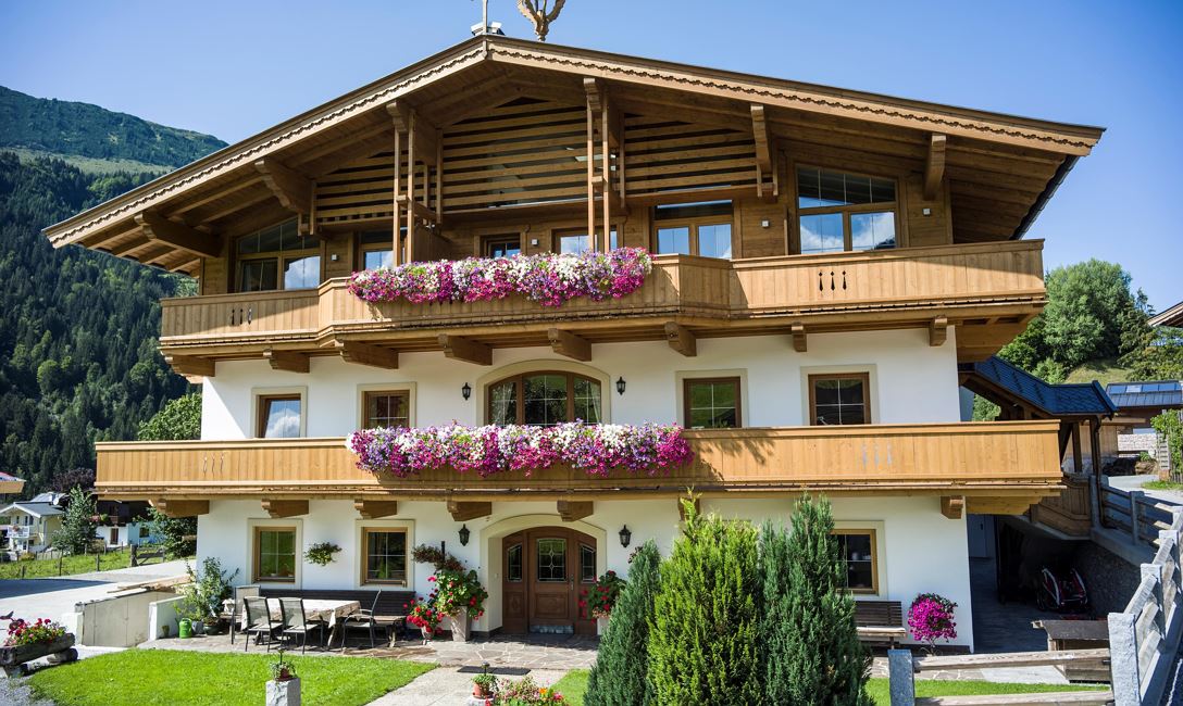 Beim_Rohrer_Issbuehelweg_8_Kirchberg_Haus_Sommer