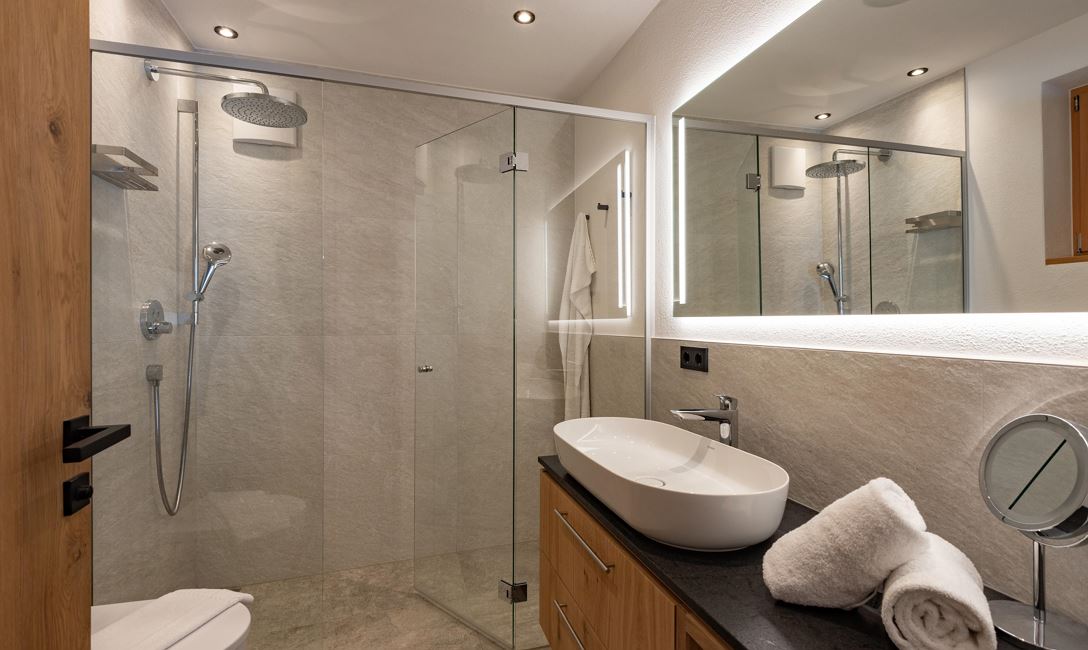 Sonnen_Chalet_Kirchberg_NV_Appartements_08_202_Bad
