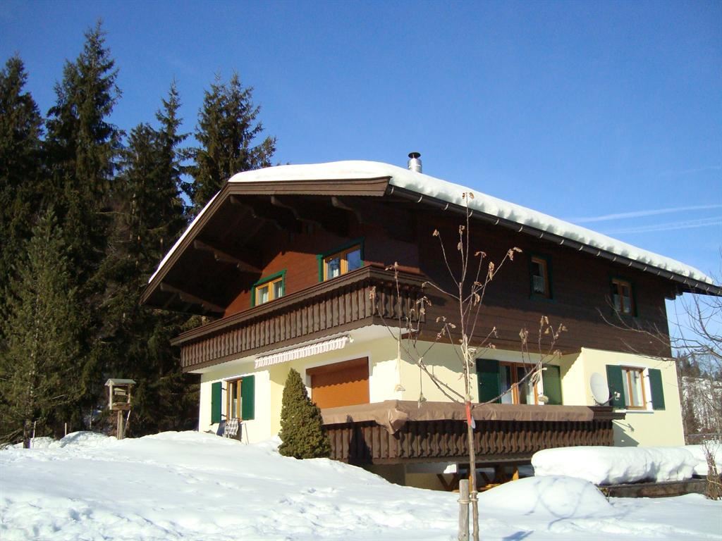 Hausansicht Winter Haus Mariandl