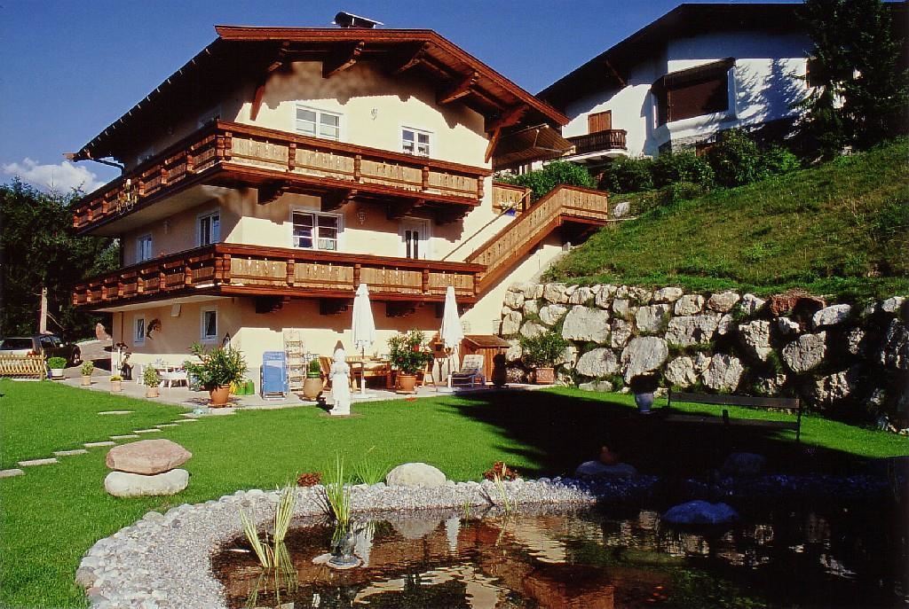 Garten mit Teich Appartement Kaiserblick