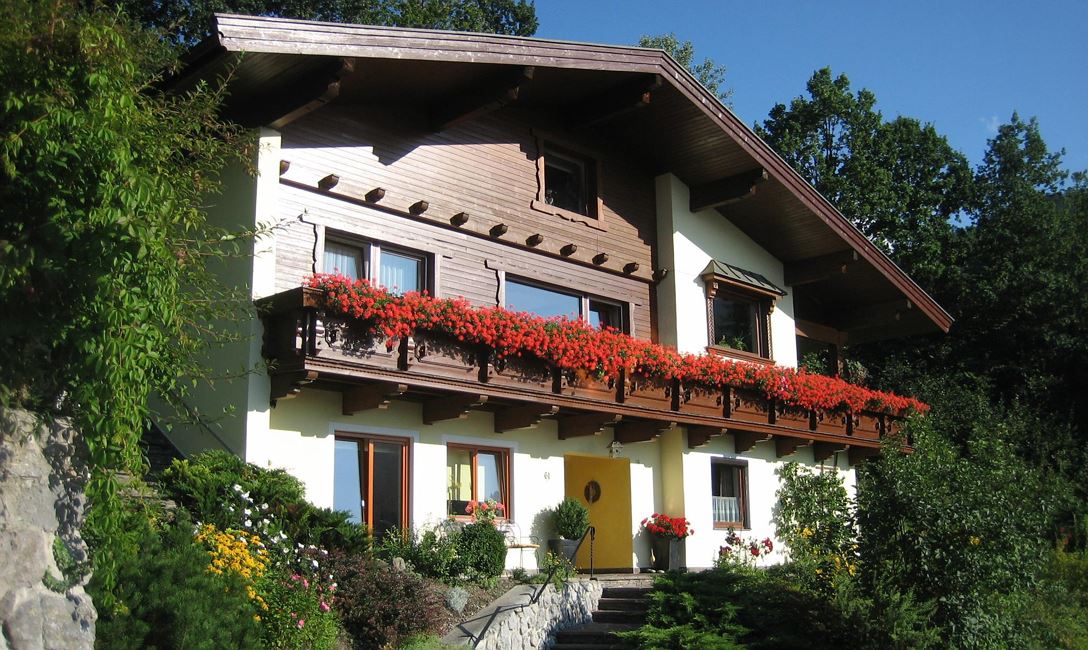 Haus Außenansicht Sommer