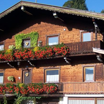 Hausansicht Adelschmied