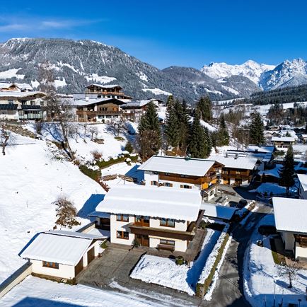 Chalet_Veronika_Lackental_4_Haus_aussen_Drohne