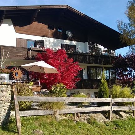 Hausansicht Herbst