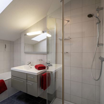 Apartment_Bergsicht_Kalsfeld_10_Kirchberg_Badezimm