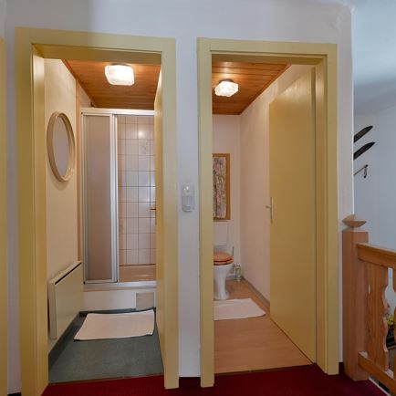 Haus-Lindner-Kirchberg-Sanitaer-1-Stock