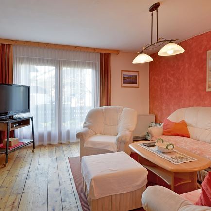 Haus-Lindner-Kirchberg-Wohnzimmer1-Erdgeschoss