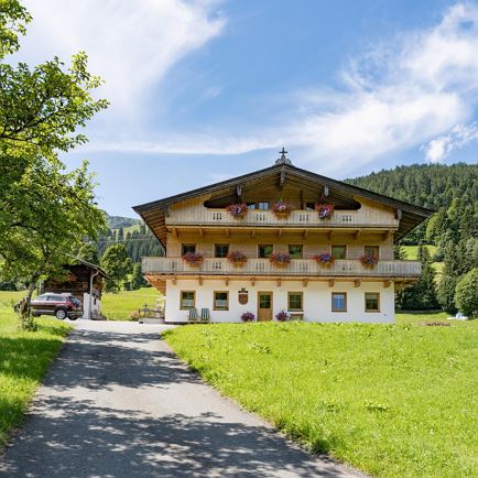 Mauerhof_Mauerbruecke_16_Kirchberg_08_2021_Haus_au
