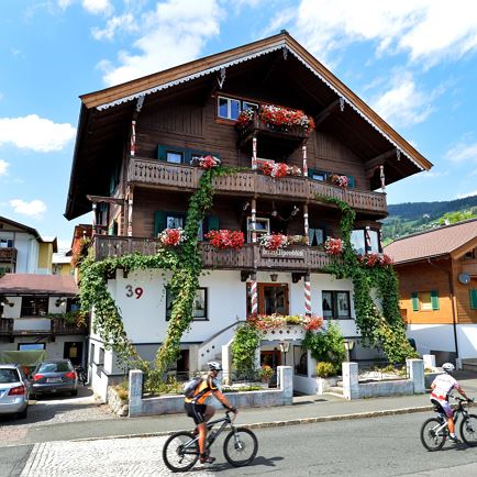 Pension-Alpenblick-Bullinga-Emma-Reithergasse-Kirc