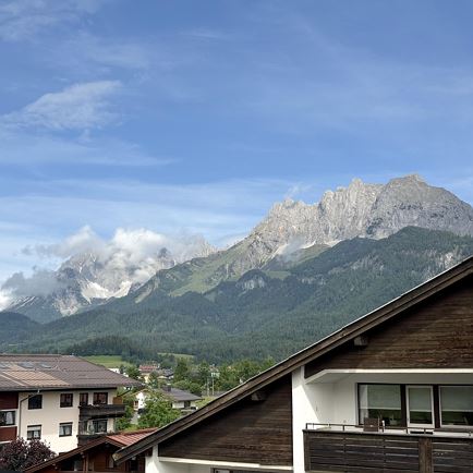 Bergblick Apt 2