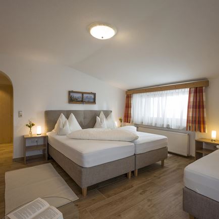 Hotel Theresia Garni - Dreibettzimmer