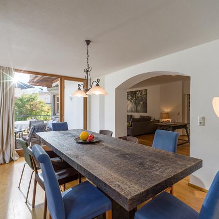 Villa_Grete_Oberhofenweg_15_St_Johann_Esstisch