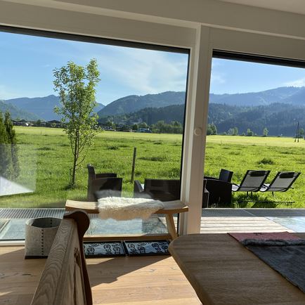 6FFD28EB-A488-4473-AD8B-4032E3AC9240