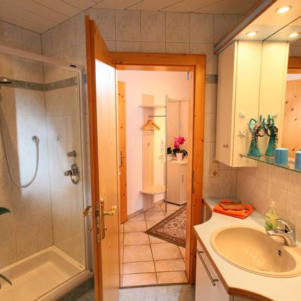 Haus-Lisbeth-Rieser-Bichling-135-Westendorf-Badezi