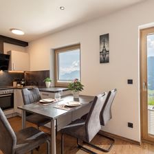 Appartement_Antonia_Buchberg_36_Brixen_Wohnraum_Ku