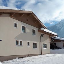 Appartement_Heidegger_Hausansicht_Winter_Brixen