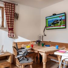 Kinder_Geschirr__Kinderstühle