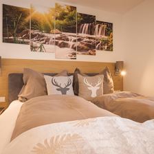 Schlafzimmer App.1