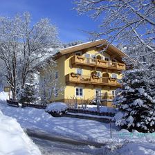 Hausansicht Winter