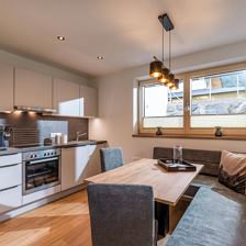 Küchenzeile_mit_Essplatz