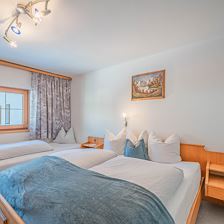 Schlafzimmer 5