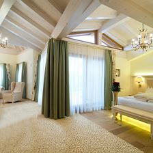 Der-Laerchenhof_Zimmer_Romantiksuite-de-luxe-2