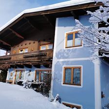 Hausansicht Winter