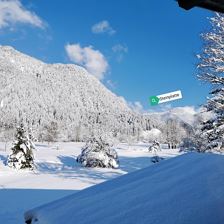 Loipe mit Steinplatten Blick