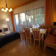 Mental Oase Haunold Wohnküche mit Schlafsofa