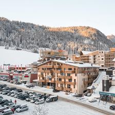Außenansicht mit Blick auf die Skipiste
