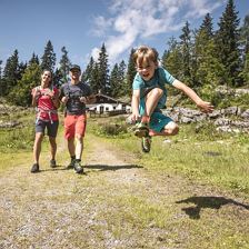 medium-TVB-Pillerseetal-Wandern-Familie-2