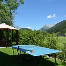 Sitzecke mit Tischtennis 