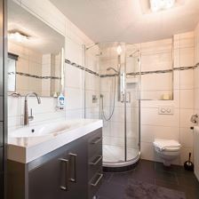 Chalet-Hochfilzen-Badezimmer-2-M