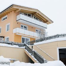 Tiefverschneiter Wintertag