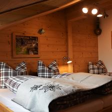 Schlafzimmer Almrausch