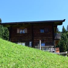 Aussenansicht der Hütte