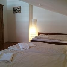 12_Schlafzimmer 2 Zusatzbett