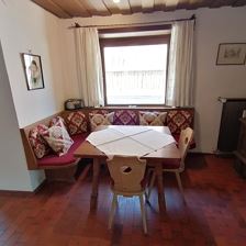 5_Sitzecke und TV