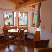 Haus-Carina-Wohnzimmer-Sitzecke