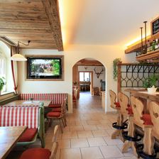 Cafe-Heim-Hubert-Bahnhofstrasse-1-Kirchberg-Gastst